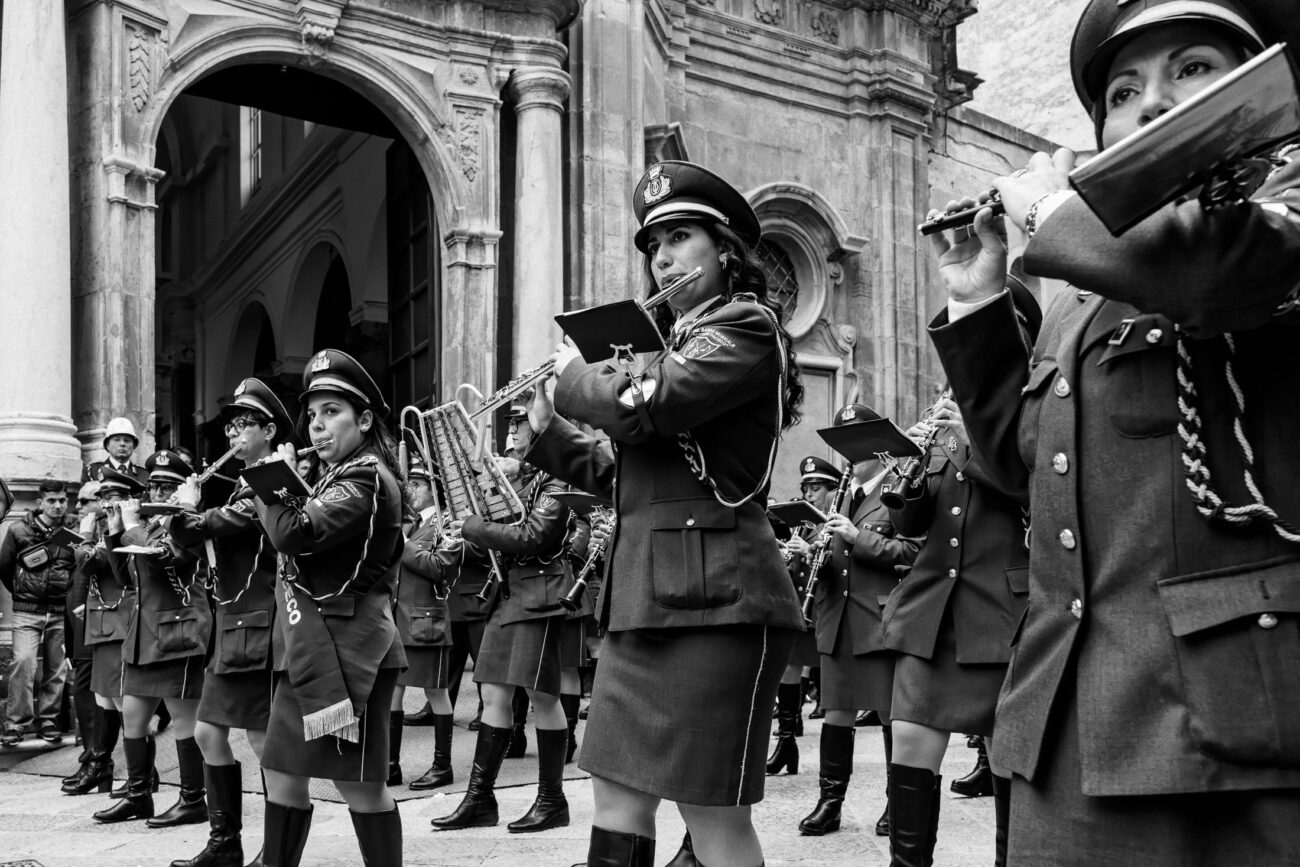 Inside the Misteri di Trapani: Documenting Sicily’s Living Tradition 25 The procession band performs outside the Church of the Souls in Purgatory as the Misteri di Trapani procession prepares to leave the church on Good Friday.